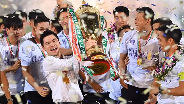 Chủ tịch CLB Hà Nội Đỗ Vinh Quang:&nbsp;“Trái ngọt” cho người có ý chí tiên phong