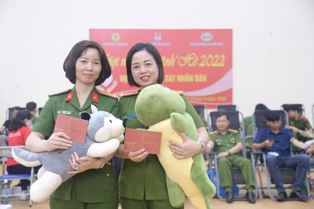 Cho đi là còn mãi..._CAND_TET2023_T49 -0