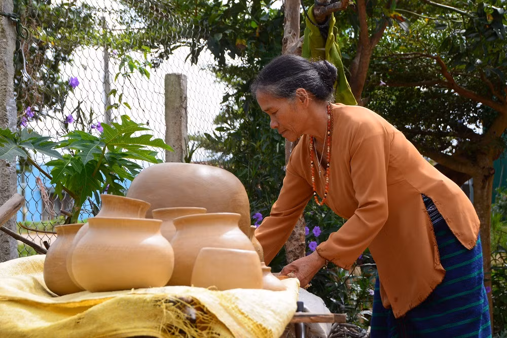 Về miền gốm cổ Churu…ANTG_TET_T31 -0