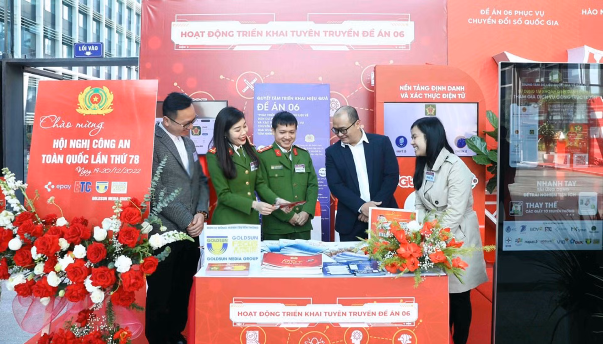 Xây dựng trung tâm dữ liệu quốc gia, lấy người dân là chủ thể phục vụ -0