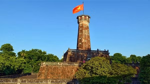 Chuyện bên Cột cờ Hà Nội