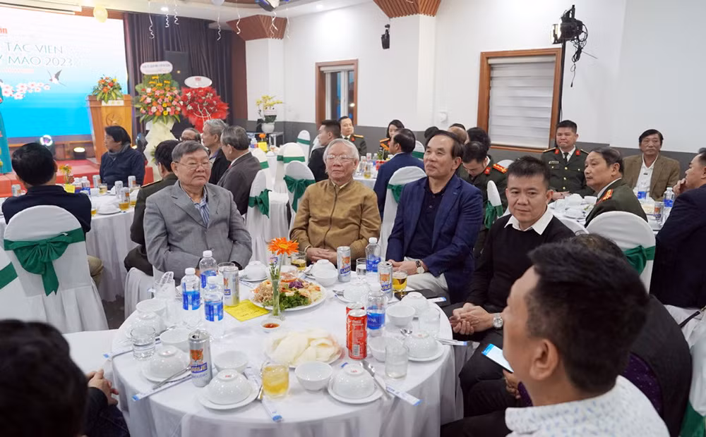 Ấm tình miền Trung trước thềm Xuân Quý Mão 2023 -0