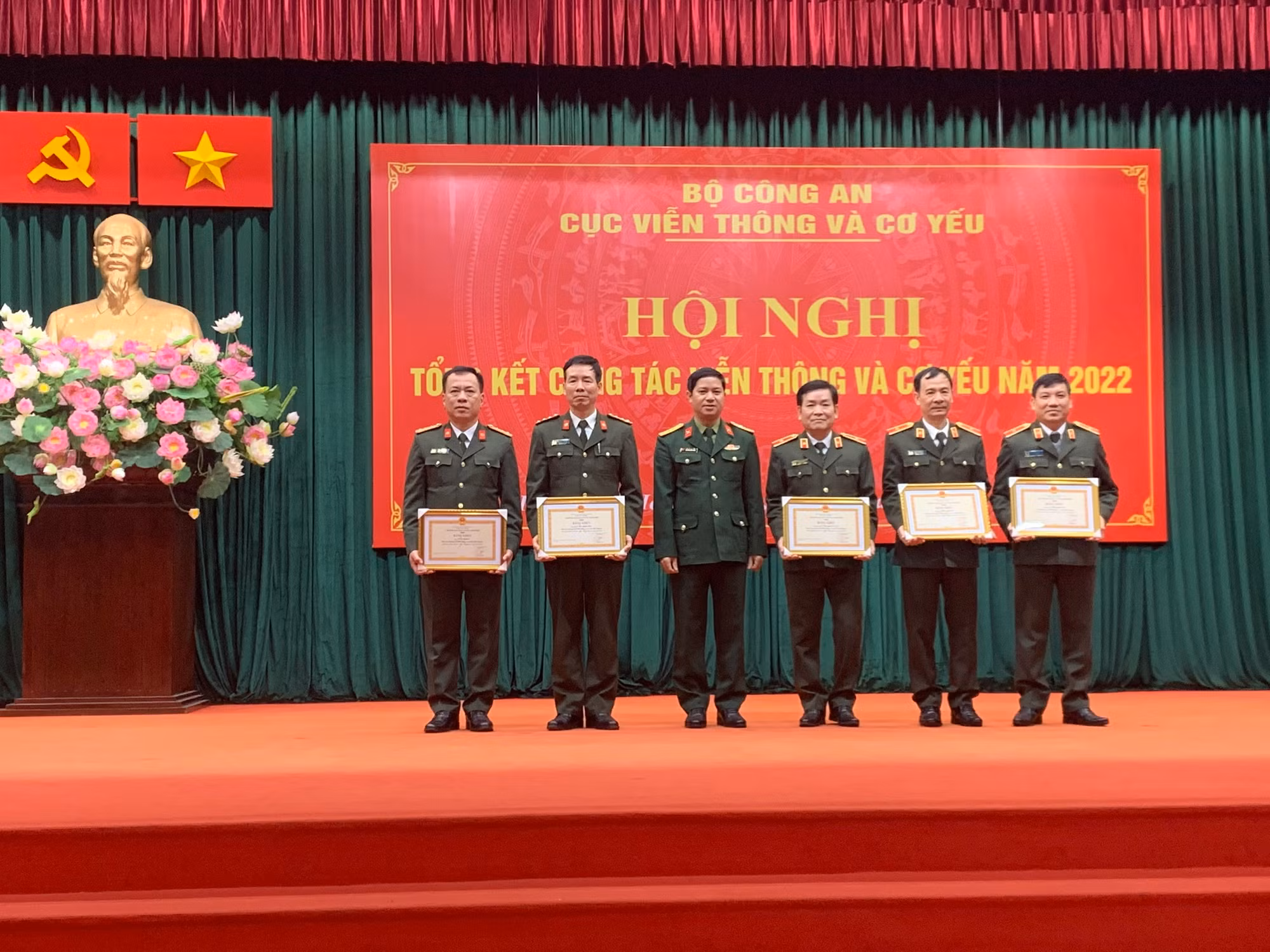 Nỗ lực hoàn thành mục tiêu đưa lực lượng Viễn thông và Cơ yếu CAND tiến lên hiện đại vào năm 2025 -0
