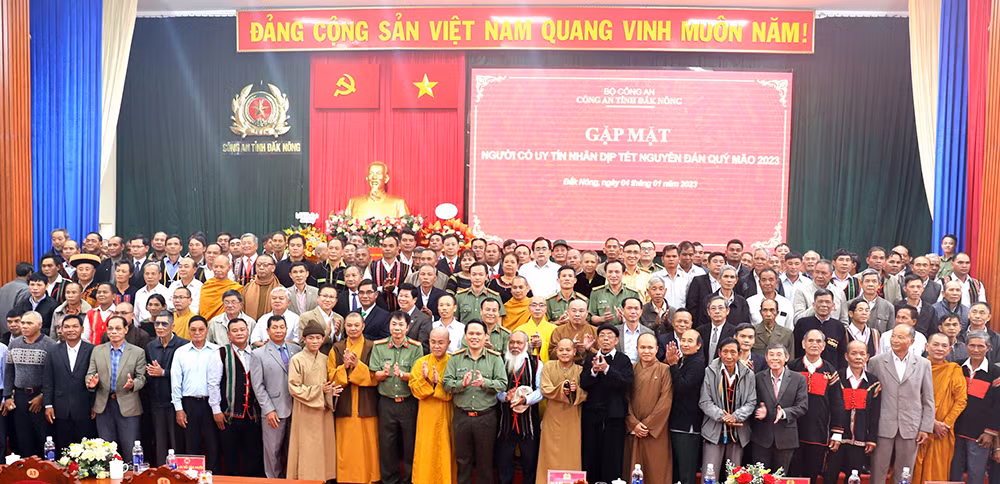 Công an Đắk Nông gặp mặt người có uy tín tiêu biểu nhân dịp Tết Nguyên đán Qúy Mão 2023 -0