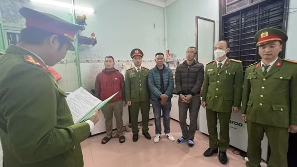 Bắt 2 đối tượng từ Hà Nội vào Huế cho vay nặng lãi hơn 15 tỷ đồng