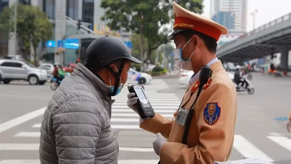 Chủ tịch UBND Hà Nội yêu cầu không can thiệp việc xử lý “ma men”