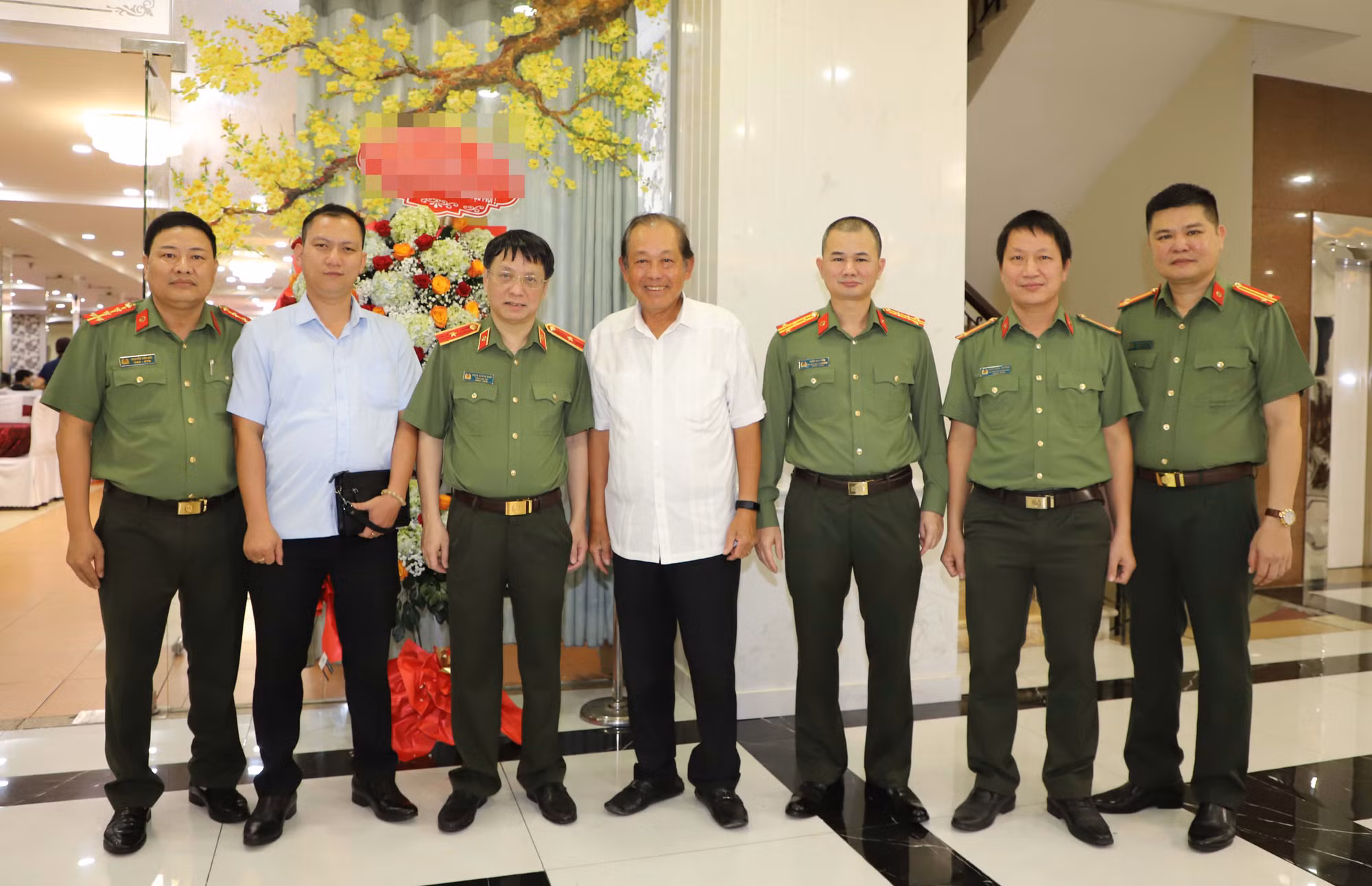 Nồng ấm sắc xuân nghĩa tình -1