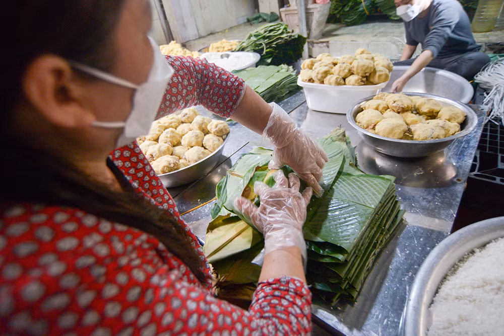 ron-rang-tet-ve-lang-banh-chung-truyen-thong-tranh-khuc-5-16429193703341333902605.jpg -0