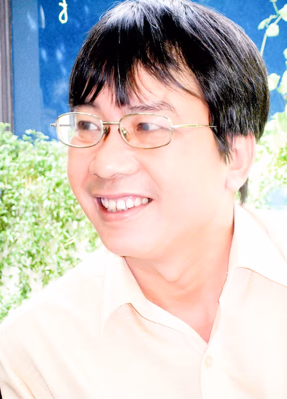 Trương Nam Hương: Thi sĩ cầm tinh... con mèo -0