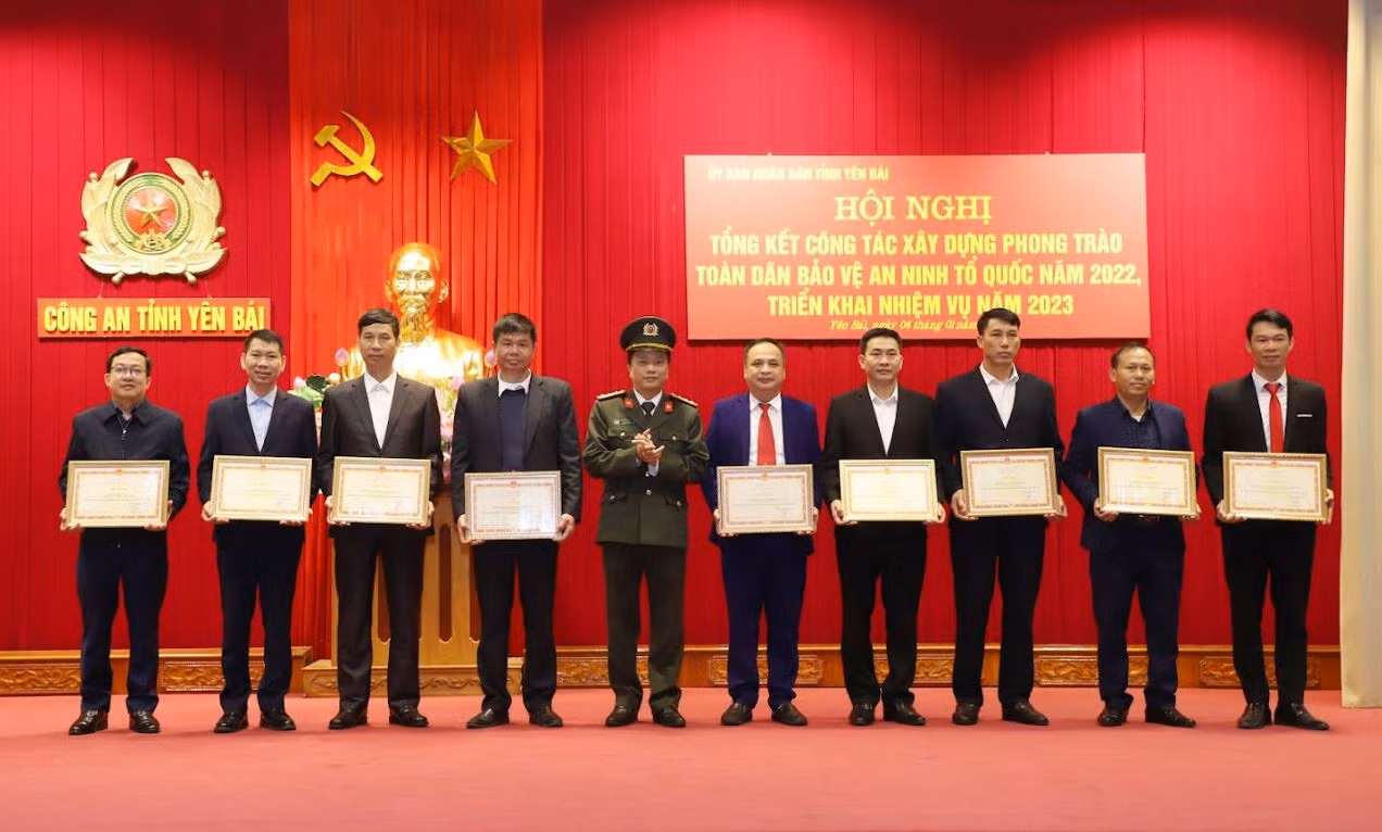 &nbsp;Yên Bái tổng kết công tác xây dựng phong trào toàn dân bảo vệ ANTQ năm 2022, triển khai nhiệm vụ năm 2023 -0