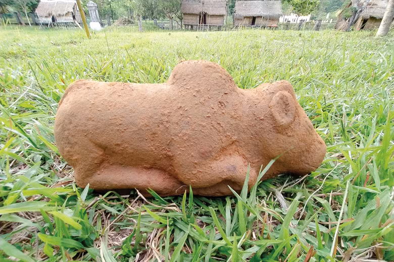 Cuộc “hội ngộ” kỳ lạ của hai phần ngẫu tượng Linga - Yoni bằng thạch anh -0