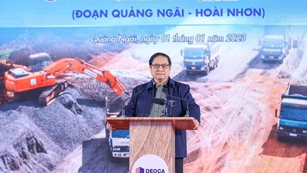 Thủ tướng Chính phủ dự lễ khởi công 12 dự án cao tốc Bắc-Nam giai đoạn 2021-2025