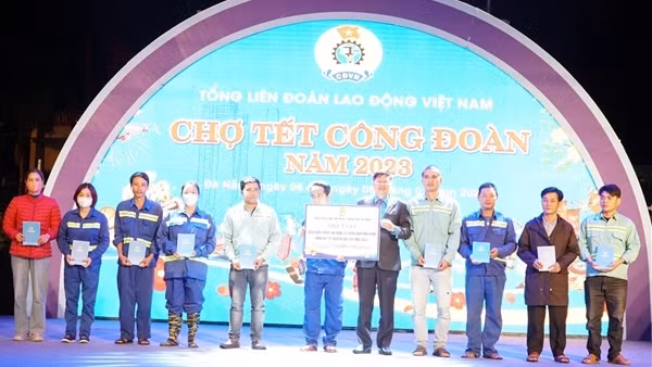 Phiên Chợ Tết “bình ổn giá” dành cho người lao động tại Đà Nẵng