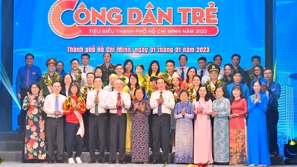 Thượng úy Trần Vĩnh Chiến được tuyên dương “Công dân trẻ tiêu biểu TP Hồ Chí Minh” năm 2022