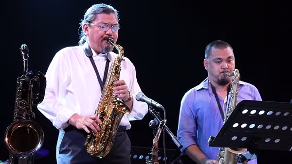 Nghệ sĩ ưu tú Quyền Văn Minh kiêu hãnh với Jazz