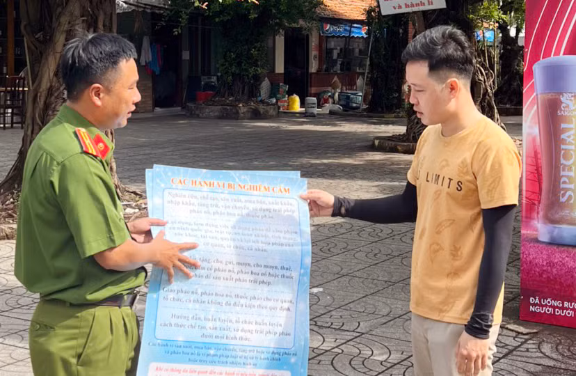 Tăng cường tuyên truyền, phòng chống sử dụng pháo trái phép dịp Tết Nguyên đán -0