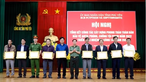 Nhân rộng mô hình, điển hình tiên tiến trong phong trào Toàn dân bảo vệ ANTQ ở Phú Yên