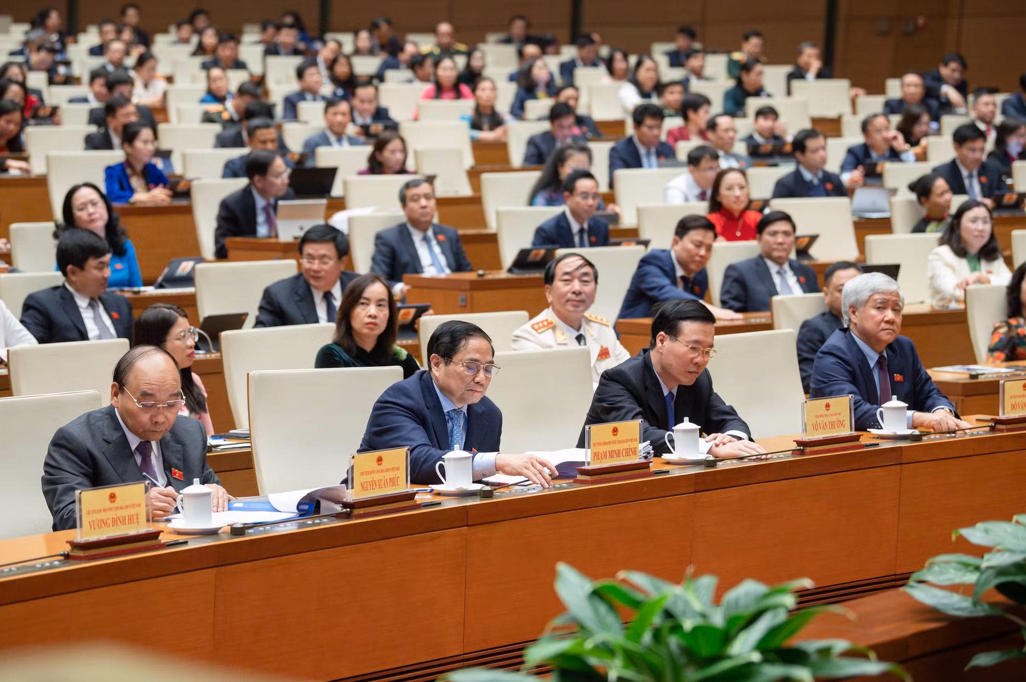 Kỷ họp bất thường lần thứ 2: Quốc hội đã thông qua Luật Khám bệnh, chữa bệnh (sửa đổi) và 3 Nghị quyết -0