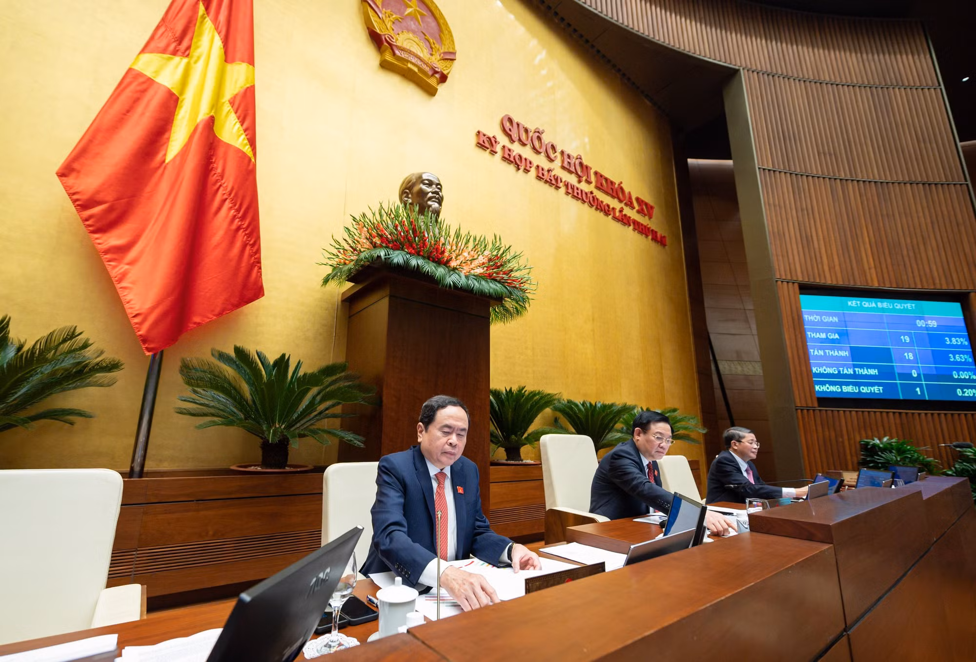 Quốc hội cho phép tiếp tục sử dụng giấy đăng ký lưu hành thuốc, nguyên liệu làm thuốc -0