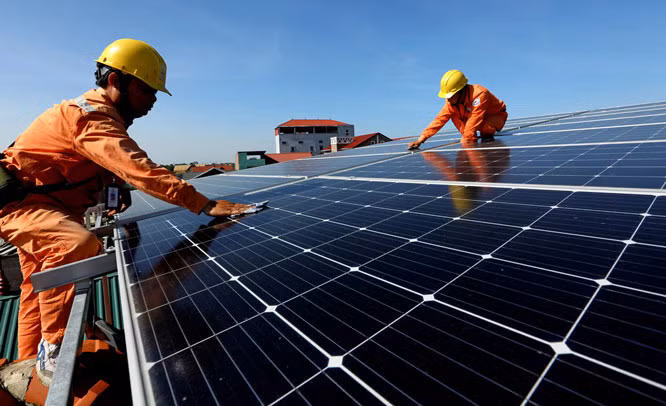 Ưu tiên đưa vào quy hoạch điện mặt trời mặt hồ và mở tối đa điện rác -0