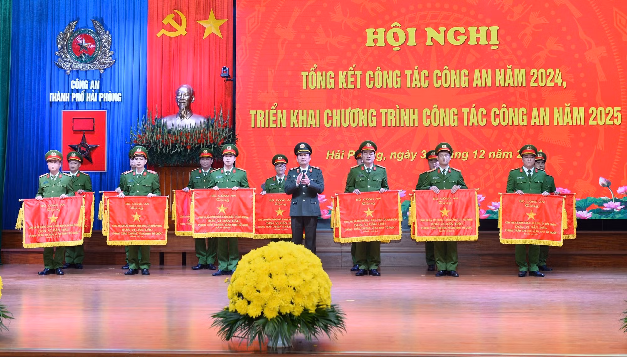 Công an Hải Phòng xứng đáng với danh hiệu đơn vị dẫn đầu phong trào thi đua của Bộ Công an -0