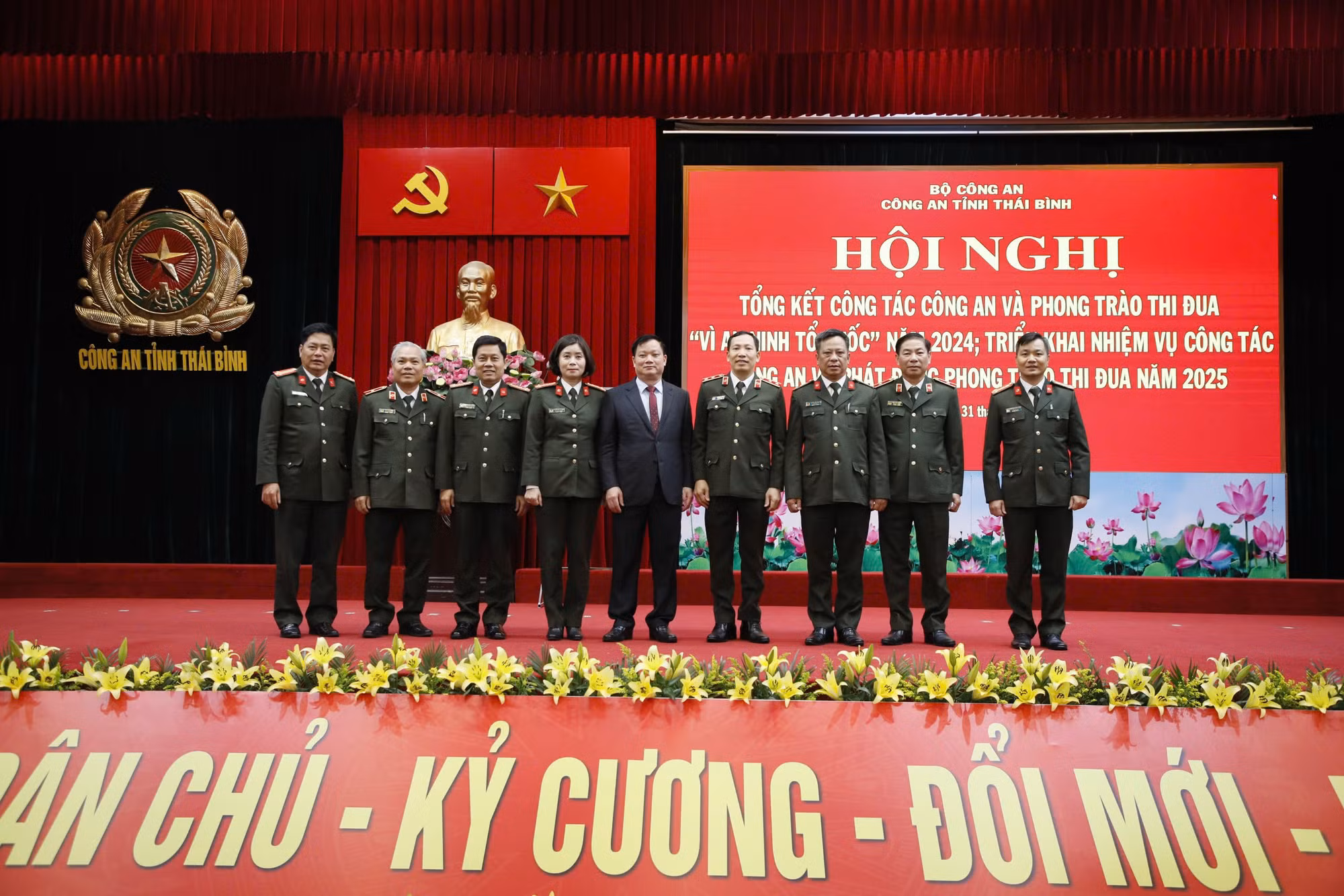 dai bieu.jpg -0