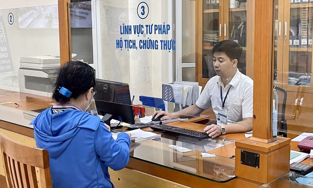Dự kiến cần 130 nghìn tỷ đồng để giải quyết chính sách với cán bộ, công chức, viên chức sau sắp xếp bộ máy -0