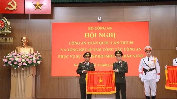 Công an tỉnh Bình Phước 2 năm liền được Chính phủ tặng Cờ thi đua
