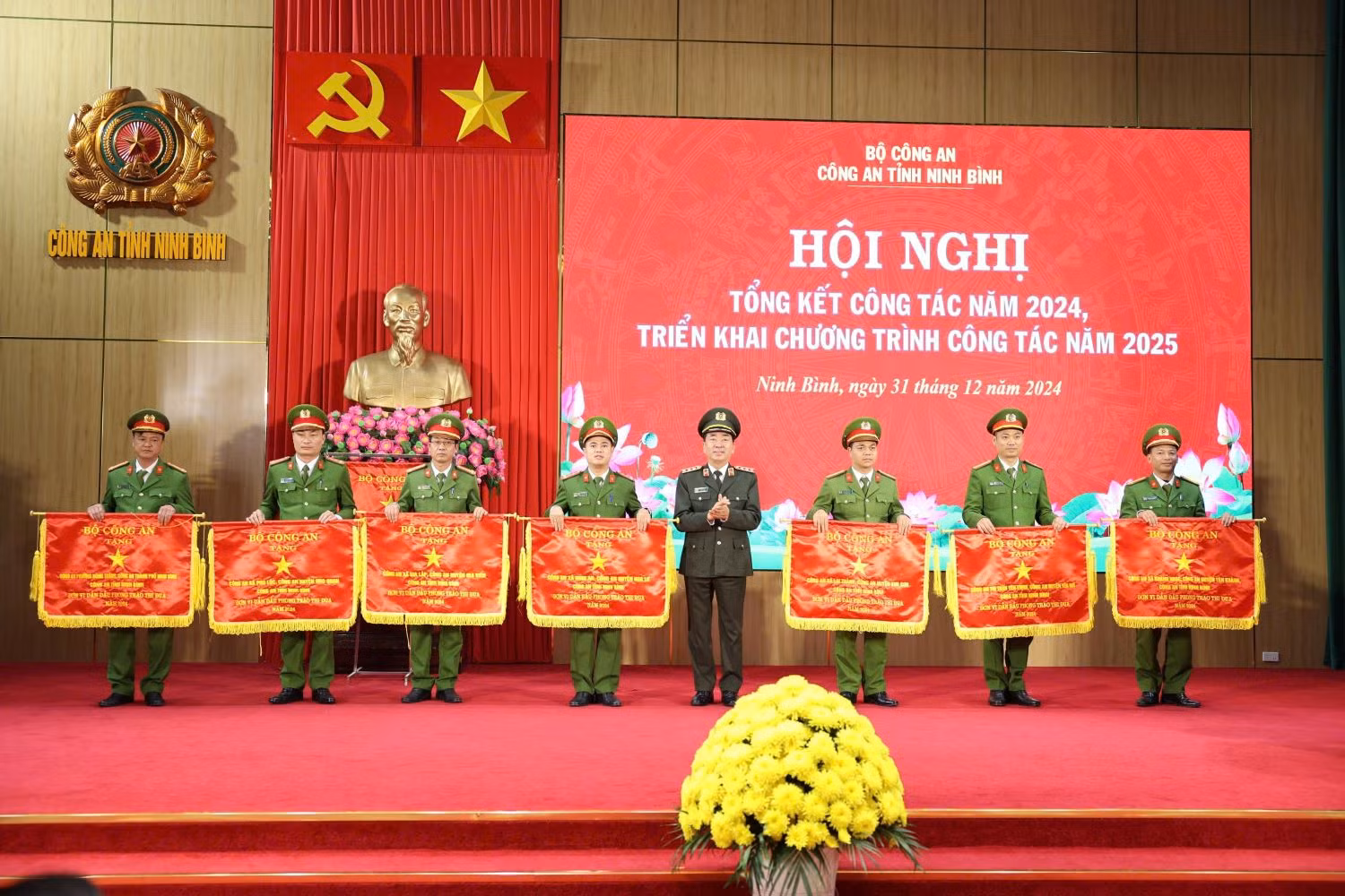 Công an tỉnh Ninh Bình triển khai nhiệm vụ công tác năm 2025 -0