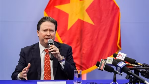Đại sứ Marc Knapper dùng tiếng Việt để nói về sự chuyển mình trong quan hệ Hoa Kỳ-Việt Nam