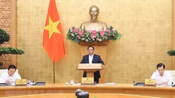 Thủ tướng: Kiên định ổn định kinh tế vĩ mô, kiểm soát lạm phát