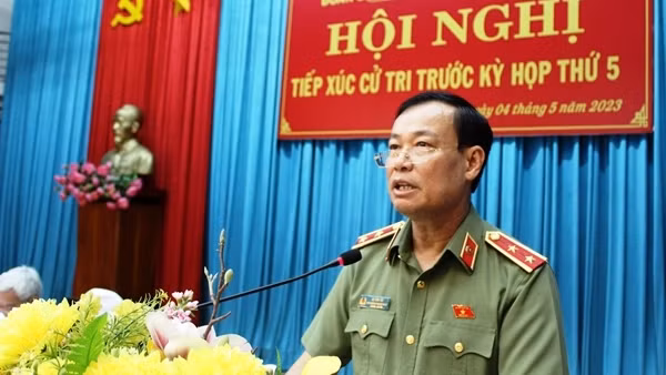 Đồng chí Lê Tấn Tới tiếp xúc cử tri 2 huyện Đức Hòa và Đức Huệ