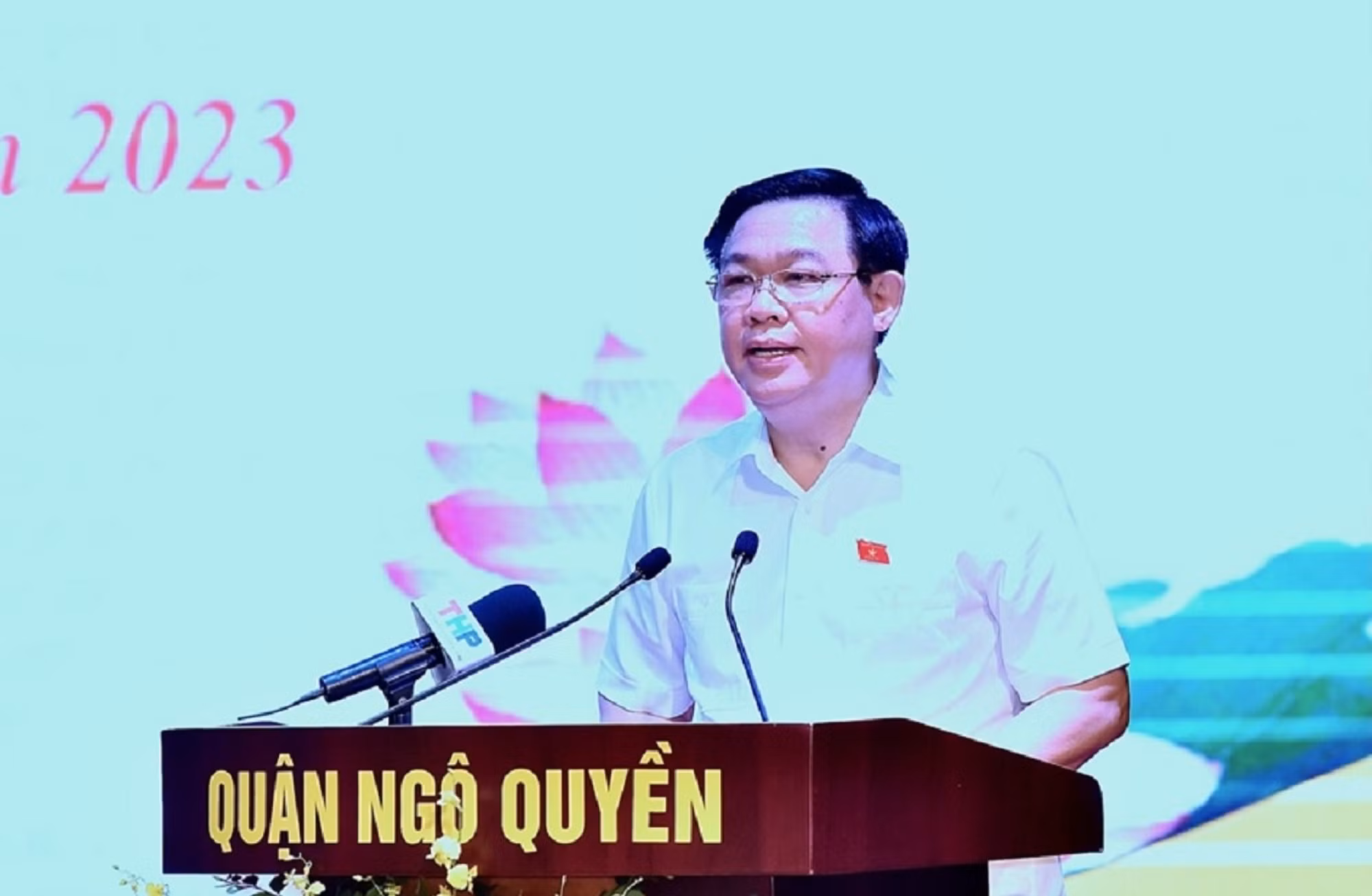 Chủ tịch Quốc Hội Vương Đình Huệ tiếp xúc cử tri TP Hải Phòng -0