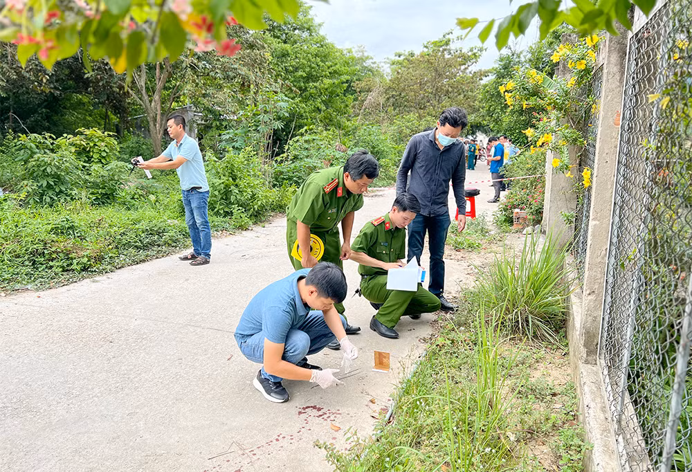 Thanh niên dùng dao phóng lợn đâm cha và chú ruột tử vong -1