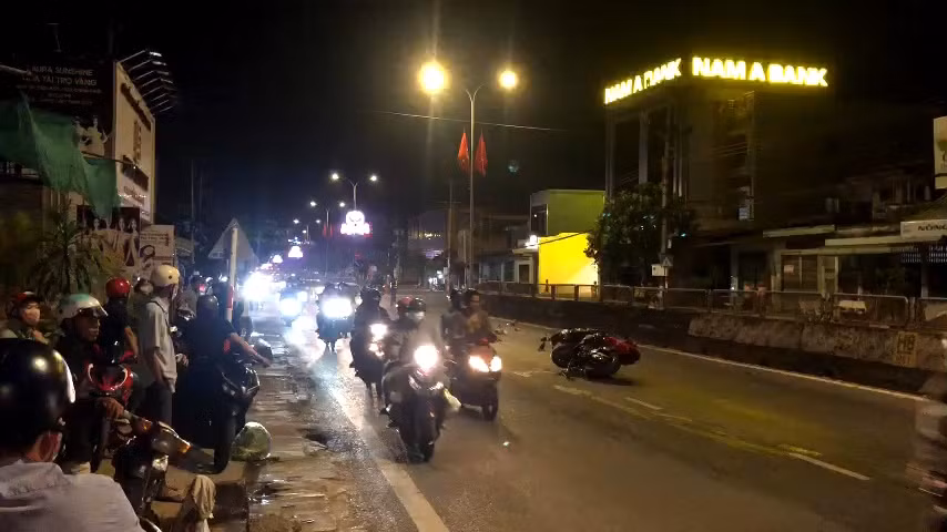 Va chạm giữa 2 xe mô tô, 2 người thương vong -0
