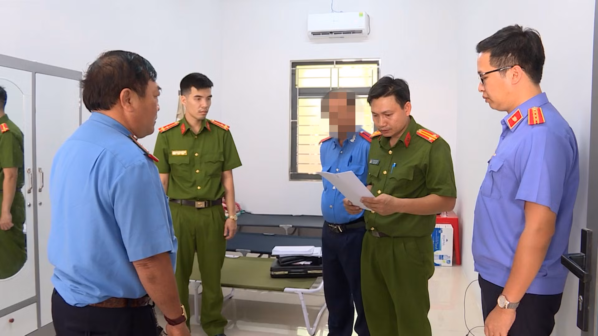 Phê chuẩn các quyết định khởi tố bị can vụ Thanh tra giao thông “làm luật” -0