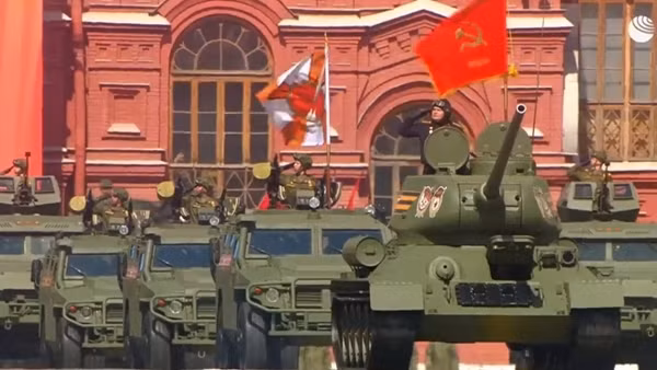 Nga duyệt binh Chiến thắng: Tổng thống Putin ca ngợi lực lượng chiến đấu ở Ukraine