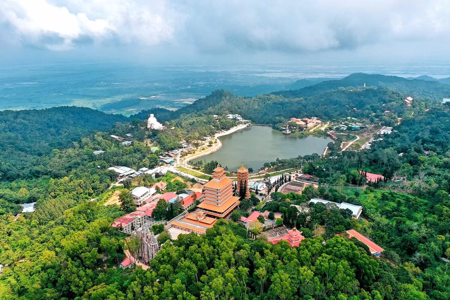 Hành trình về nơi “tìm thấy chính mình” -0