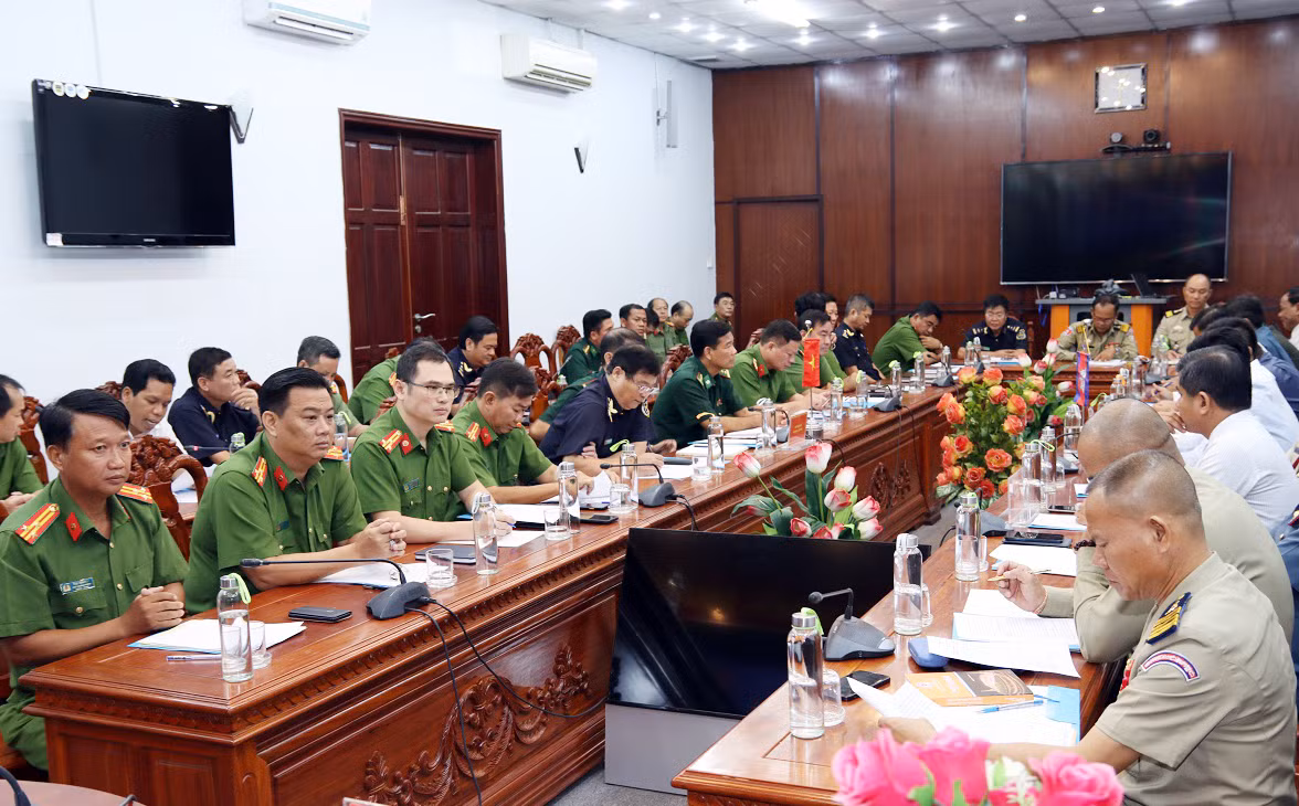 Đẩy mạnh hợp tác quốc tế trong đấu tranh phòng chống tội phạm tuyến biên giới -2