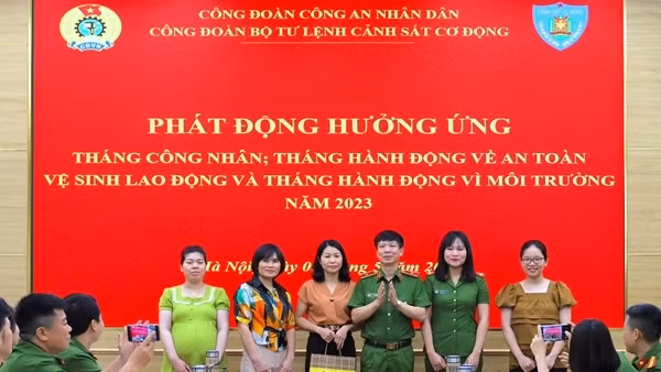 Phát động hưởng ứng Tháng Công nhân tại Bộ Tư lệnh Cảnh sát cơ động