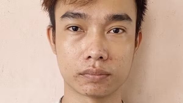 Dùng ảnh “nhạy cảm” khống chế cô gái 17 tuổi để cưỡng tình, tiền
