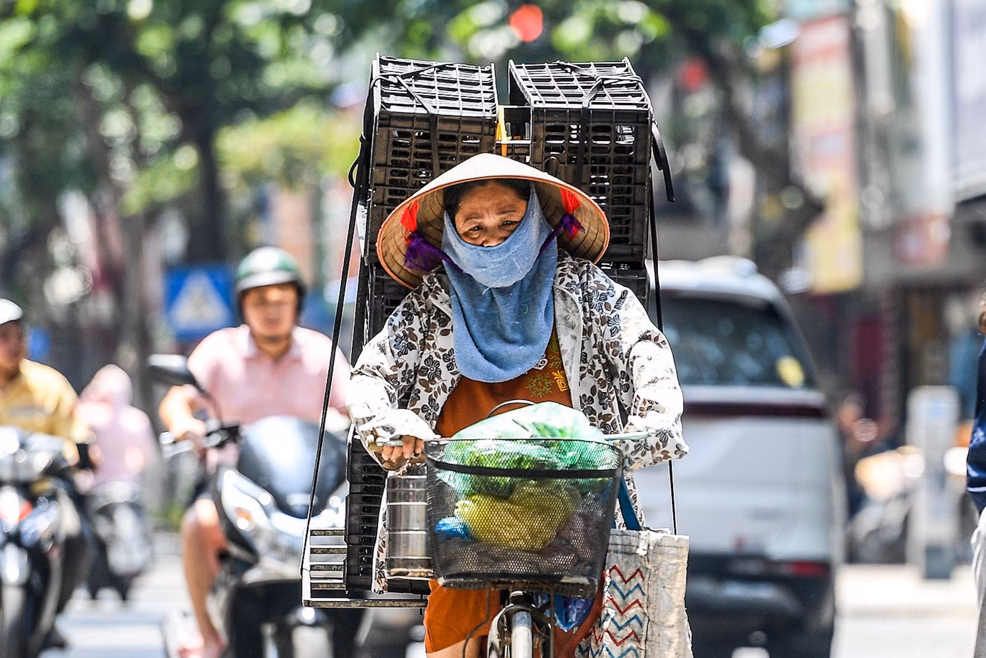 Hà Nội đón hè với cái nóng hơn 40 độ -4