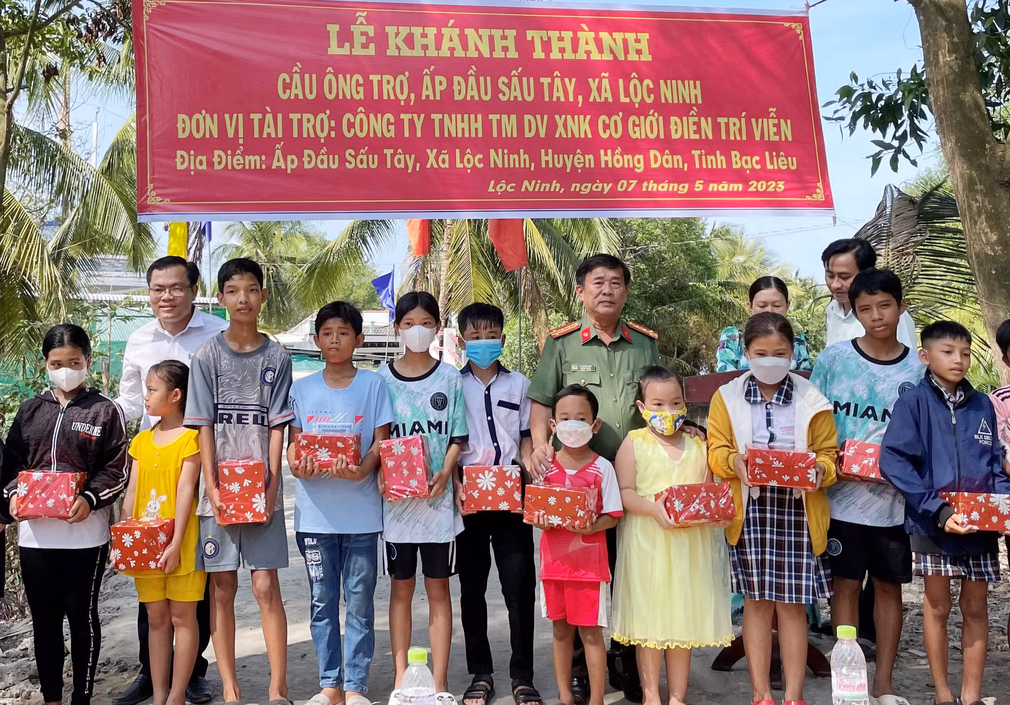 Công an tỉnh Bạc Liêu bàn giao cầu giao thông nông thôn -0