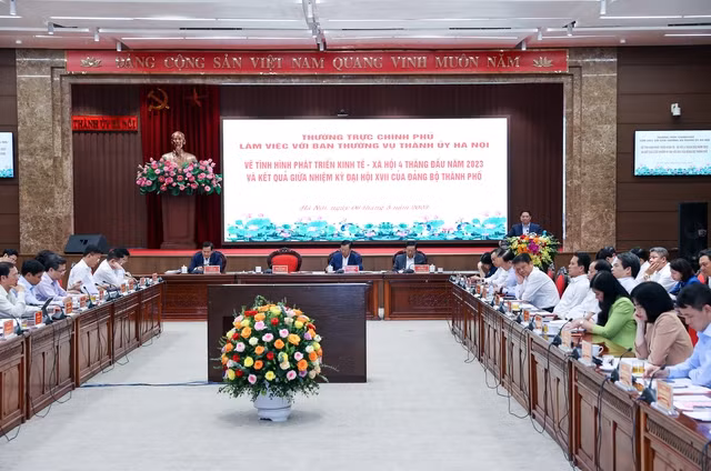 Thủ tướng: Hà Nội cần đẩy mạnh phân cấp, phân quyền gắn với phân bổ nguồn lực -0