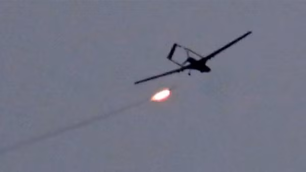 UAV Bayraktar bị phòng không Ukraine bắn hạ trên bầu trời Kiev