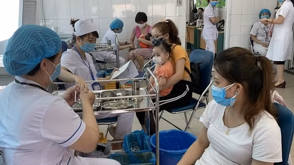 Các địa phương tự mua sắm vaccine cho Chương trình tiêm chủng mở rộng