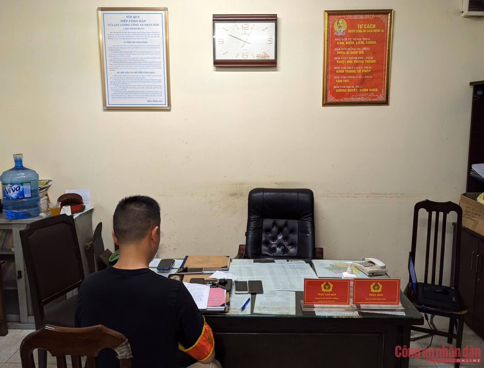 Cảnh sát trắng đêm cuối tuần truy quét những “đứa con ngoan” -0