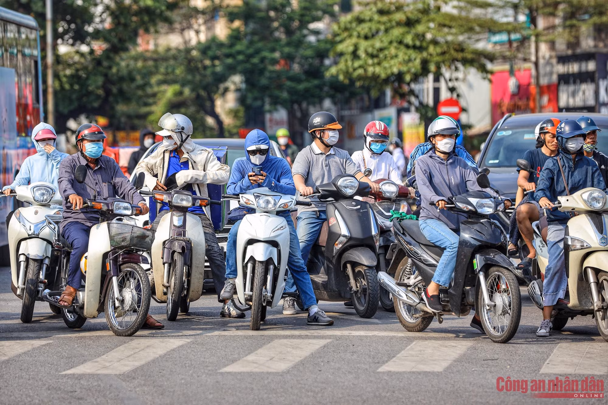 Nắng “bỏng rát” Bắc và Trung Bộ -0