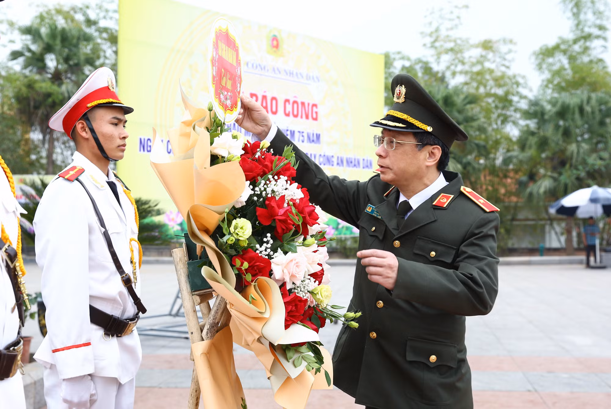 Xúc động tri ân tại nơi khởi nguồn Sáu điều Bác Hồ dạy CAND -0