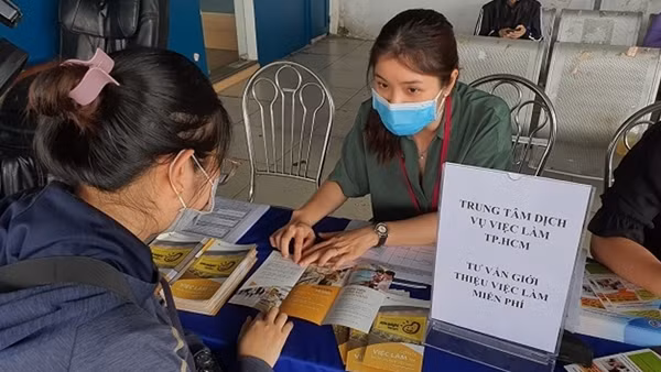 TP Hồ Chí Minh tích cực hỗ trợ 2.500 lao động Công ty PouYuen